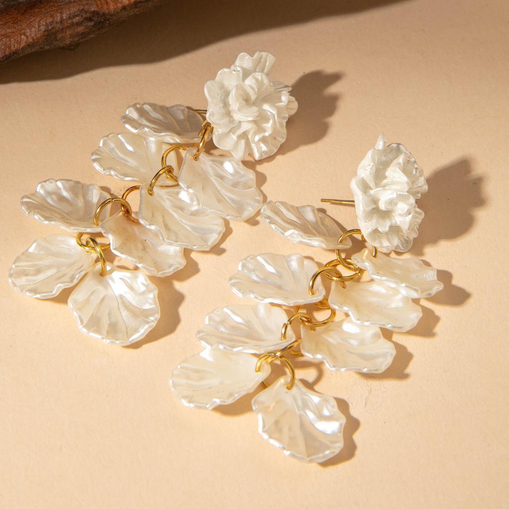 Accessories, Fresh Fringed Camellia Flower Earrings, Three-dimensional Pearl Earrings Earrings