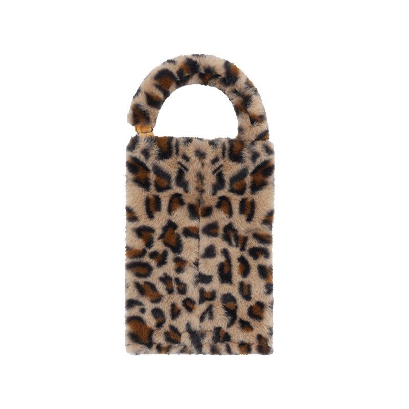 

1PC Car tissue box Leopard print car tissue box plush car seat hanging paper box Fashion goddess car home dual use tissue bag