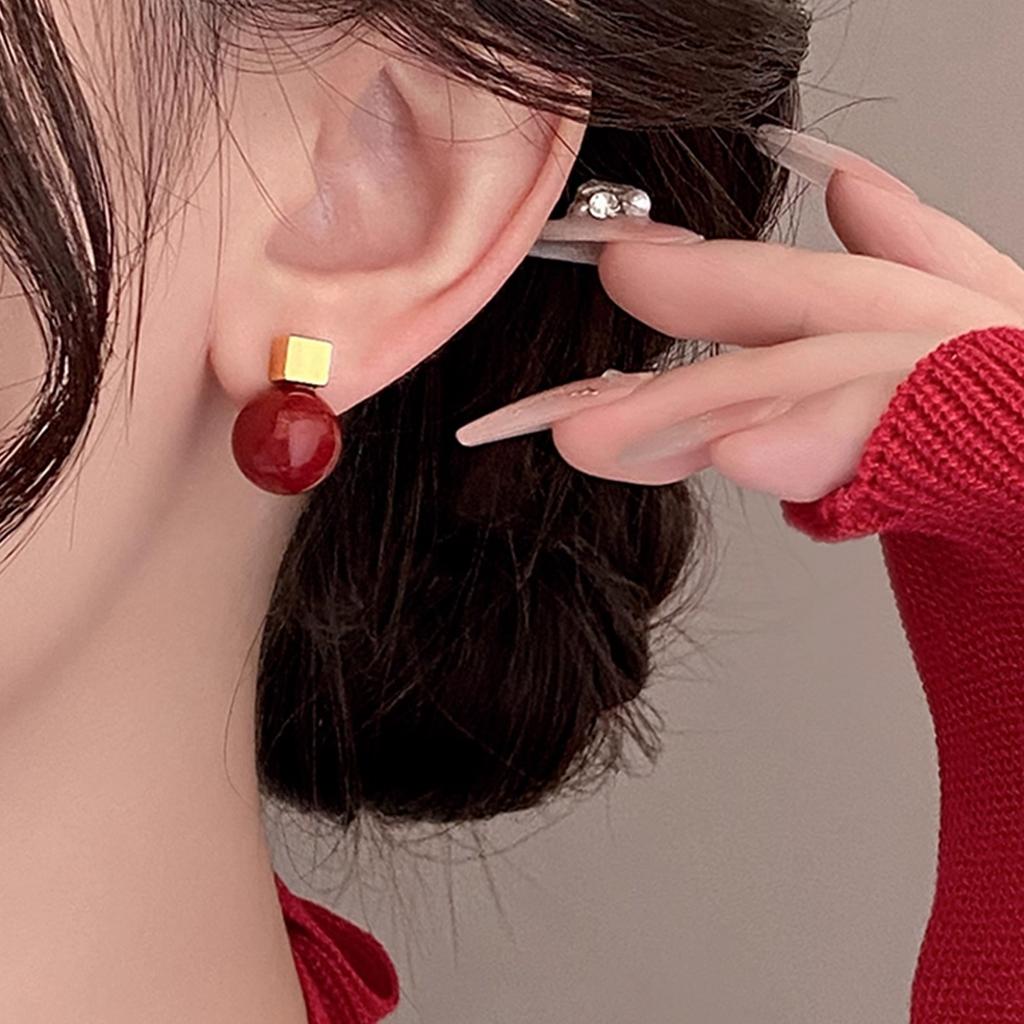 Wine red earrings, women's light luxury high-end earrings, 2026 new popular autumn and winter niche Chinese New Year earrings trend