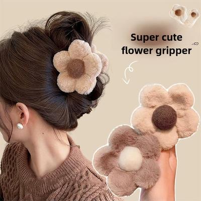 1 Pz. Fermaglio per Capelli alla Moda con Fiori di Peluche da Donna per la Parte Posteriore della Testa, Clip a Squalo, Copricapo da Donna, Accessori per Capelli Carini