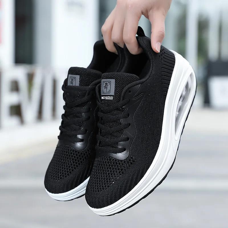 

Женская уличная обувь на толстой подошве, повседневная обувь для танцев с качающейся подошвой, модная обувь на платформе на плоской подошве для спорта, ходьбы и бега 35 чёрный