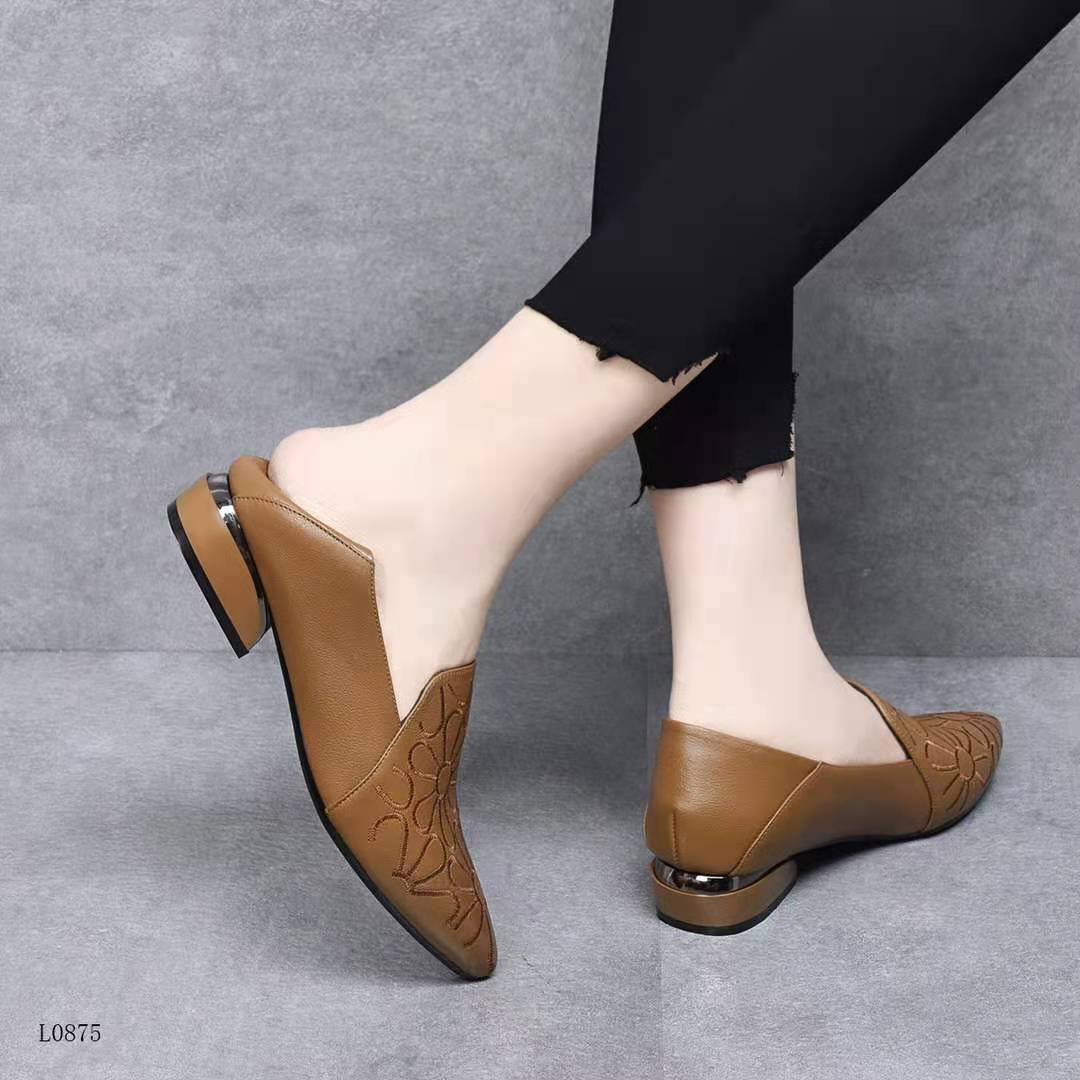 

Туфли-лодочки на среднем каблуке с вышивкой для весны и осени женские с глубоким вырезом и острым носком на среднем каблуке модные универсальные рабочие туфли на среднем каблуке Интернет c 40