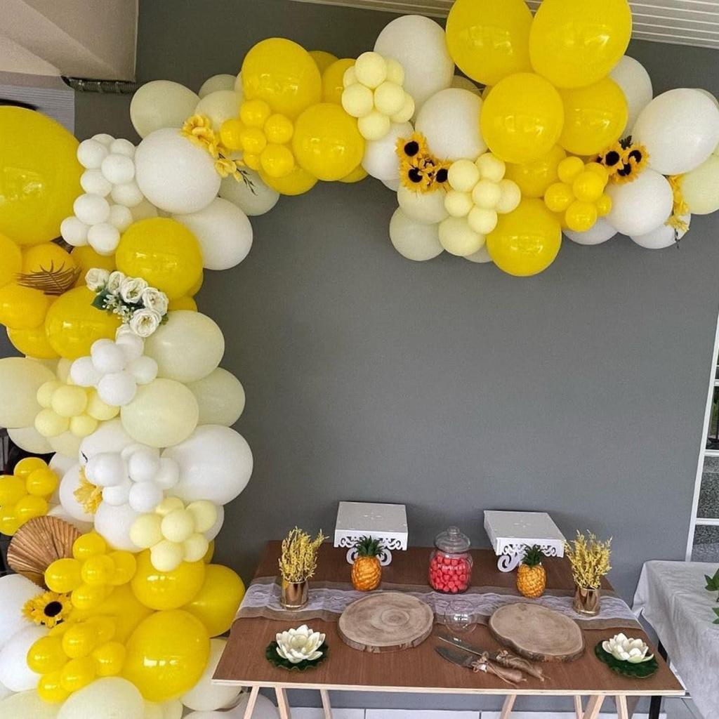 36pcs Yellow White Balloons with Golden Confetti 10-Inch Latex Balloon Set for Celebrations Festive Birthday Party Decoration