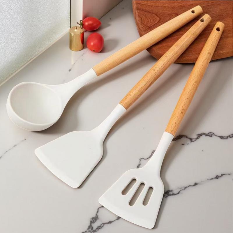 High-Temperature Resistant Wooden Handle Silicone Spatula, Non-Stick, Ideal for Stir-Frying and Daily Cooking