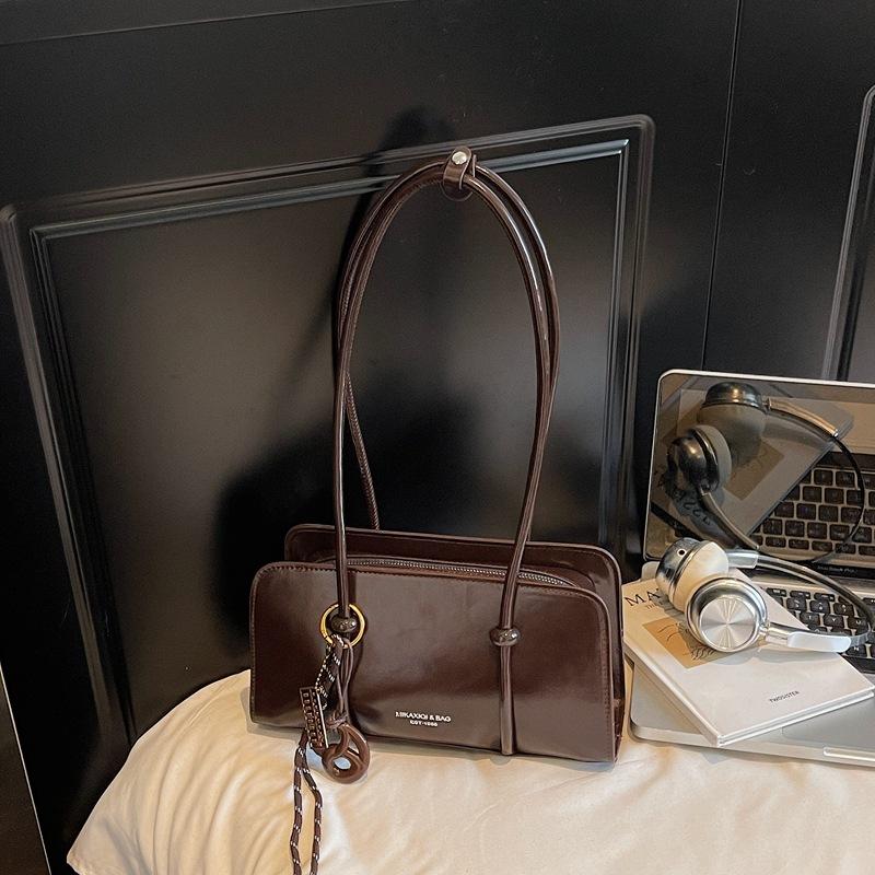 Autumn high-value niche underarm bag women's retro oil wax leather portable simple shoulder crossbody tote bag