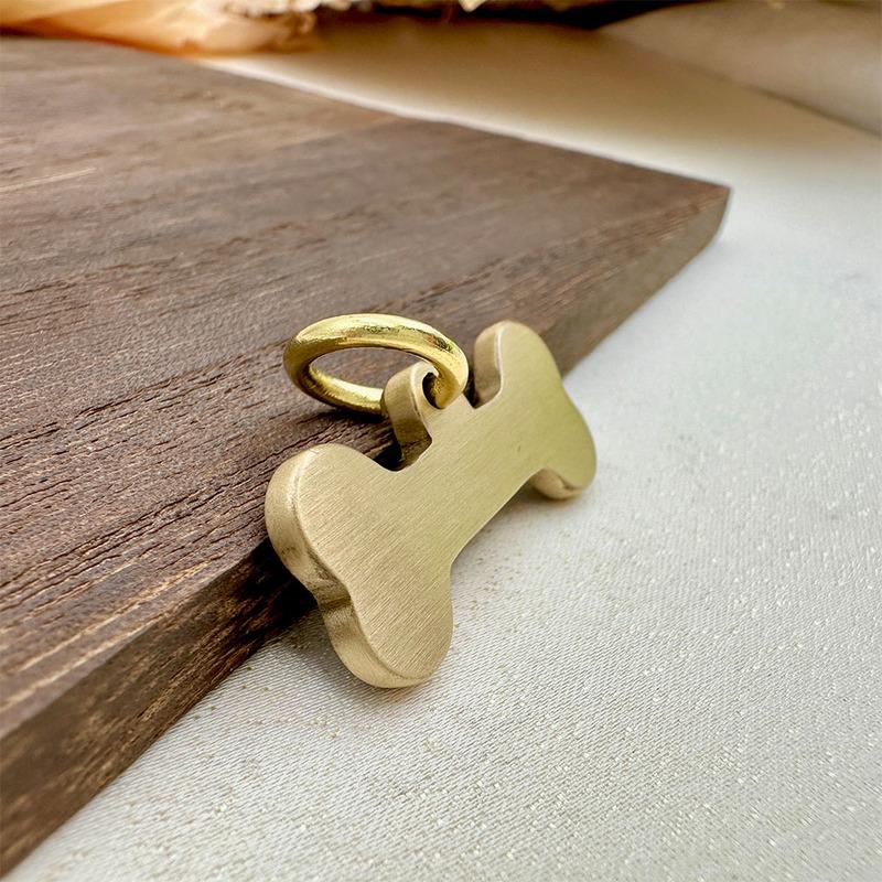Neues Knochen-Personalisierter Hundemarke Name Haustier-ID-Tag Massives Messing Haustiere Anti-Verlust-Marke Welpenzubehör Hunde Halsband Kundenspezifisch Graviert