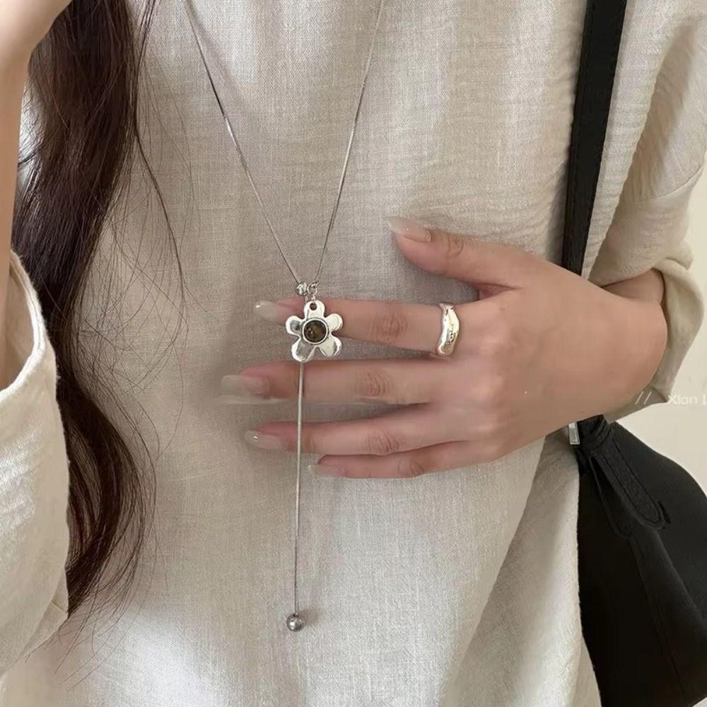 Metal Flower Flower Pendant Necklace Brown Stone Long Sweater Chain For Women