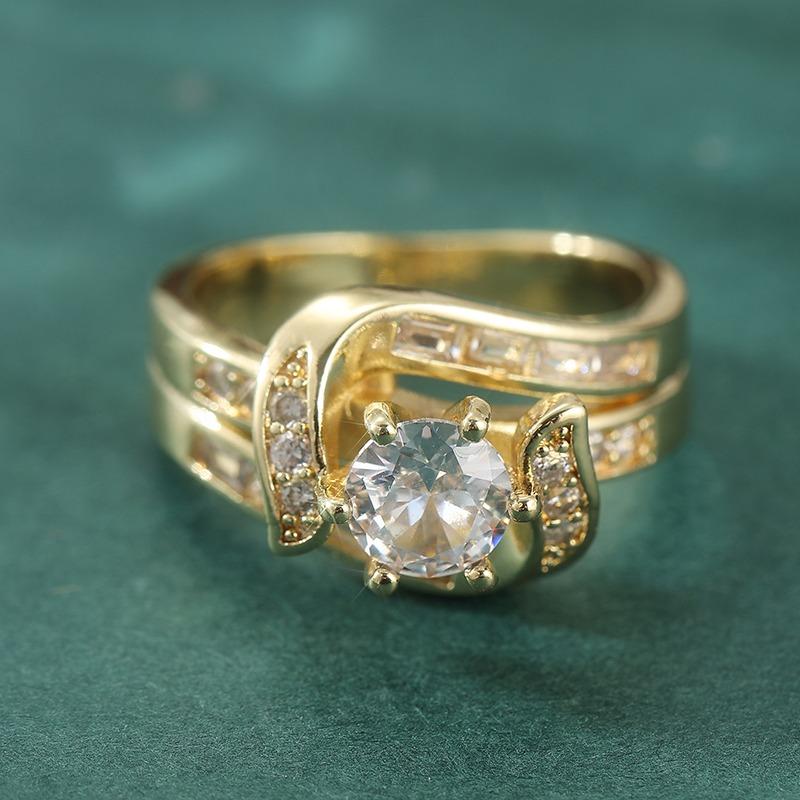 Exquisite Inlaid White CZ Women's Ring Sparkling Gold Color Hand Carving Daily Wear Party Jewelry Anniversary Gift