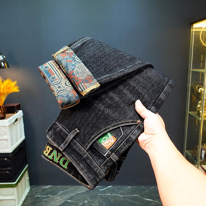 

Мужские эластичные повседневные джинсы с вышивкой на флисовой подкладке, свободного прямого кроя, тренд 2025 года 31