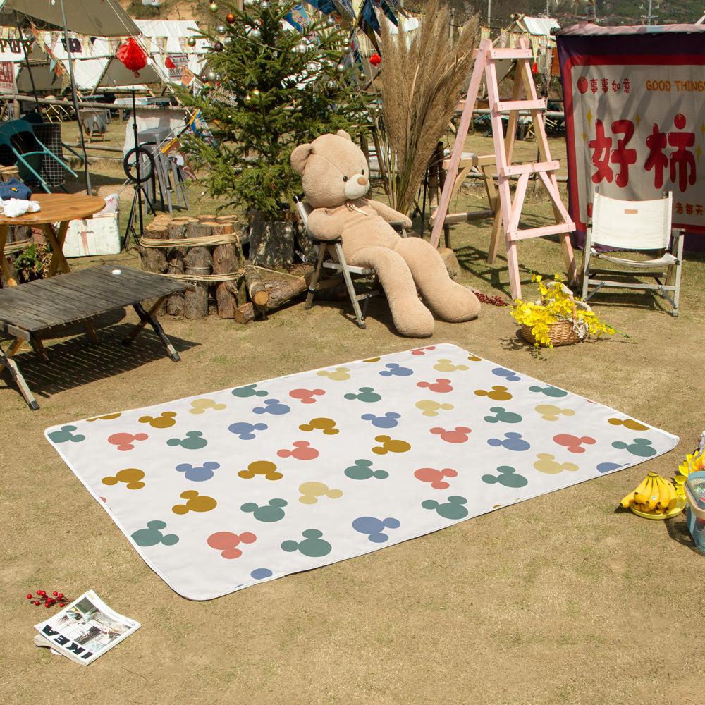 

Chichititi picnic mat moisture-proof mat picnic spring outing portable waterproof and thermal insulation lawn outing mat 100cm width*150cm length