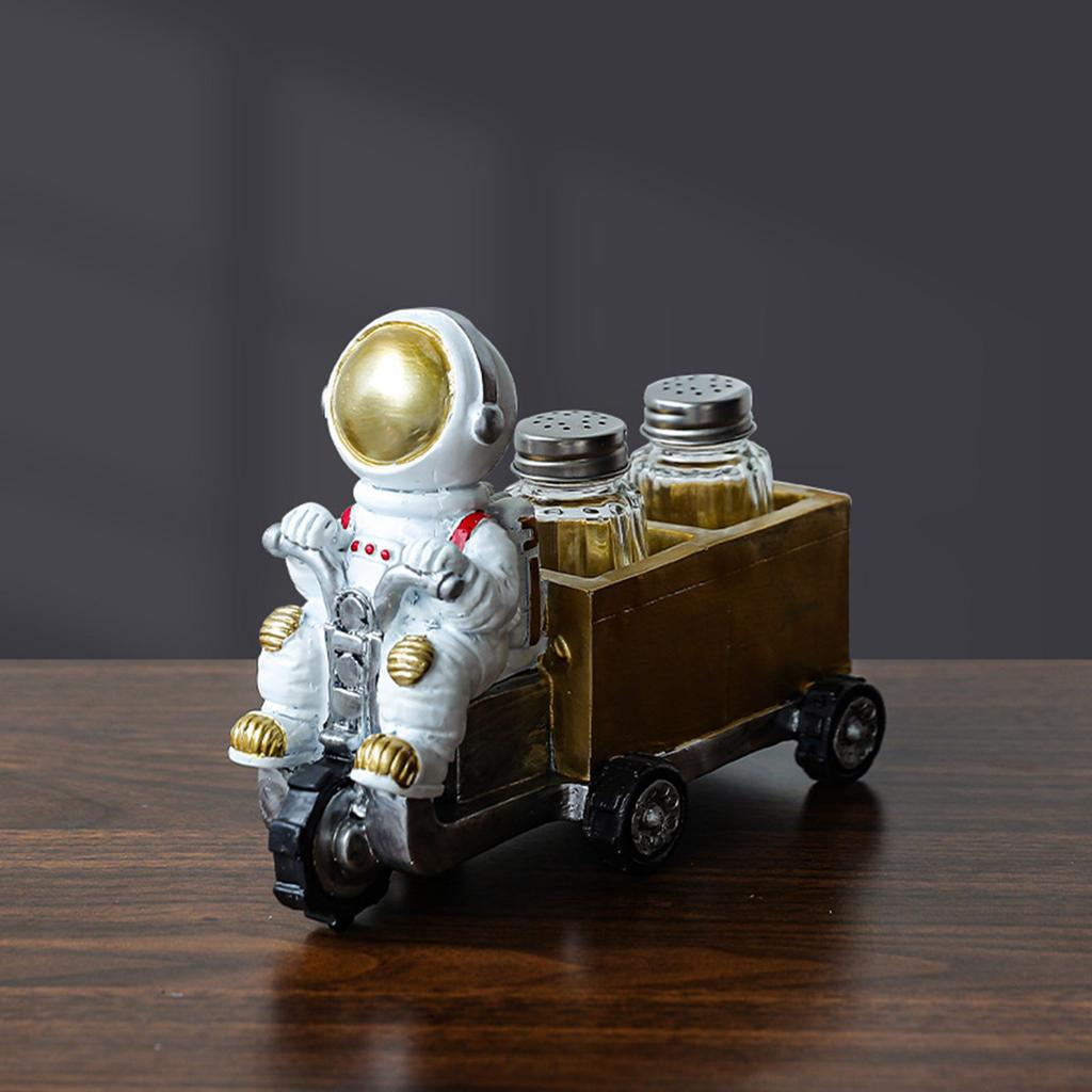 Resin Astronaut Figurines Statue Salt Pepper Bottle Holder Ornaments Home Decoration Kitchen Crafts Decorative Ornaments
