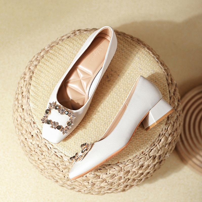 Thick heel single shoes women's 2025 new spring and autumn women's shoes low heel French square head shallow mouth soft leather rhinestone square bu