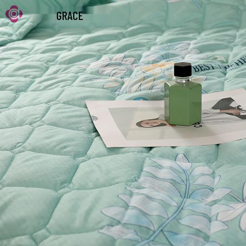 Grace Loka Summer Quilt
