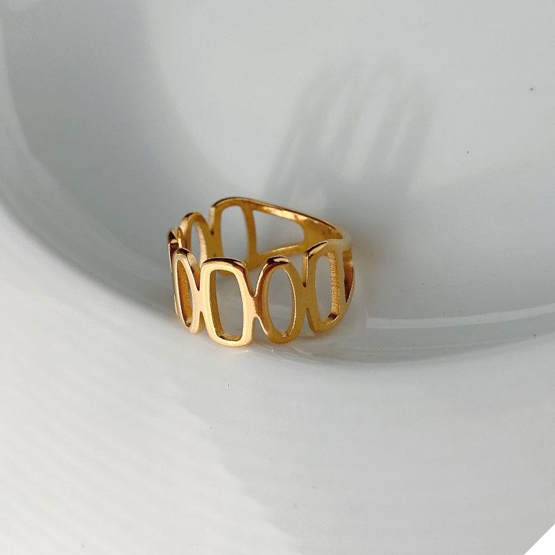 

Korean Style Titanium Steel Interlocking Rings for Women - Chic and Trendy Couple Jewelry US Size 9