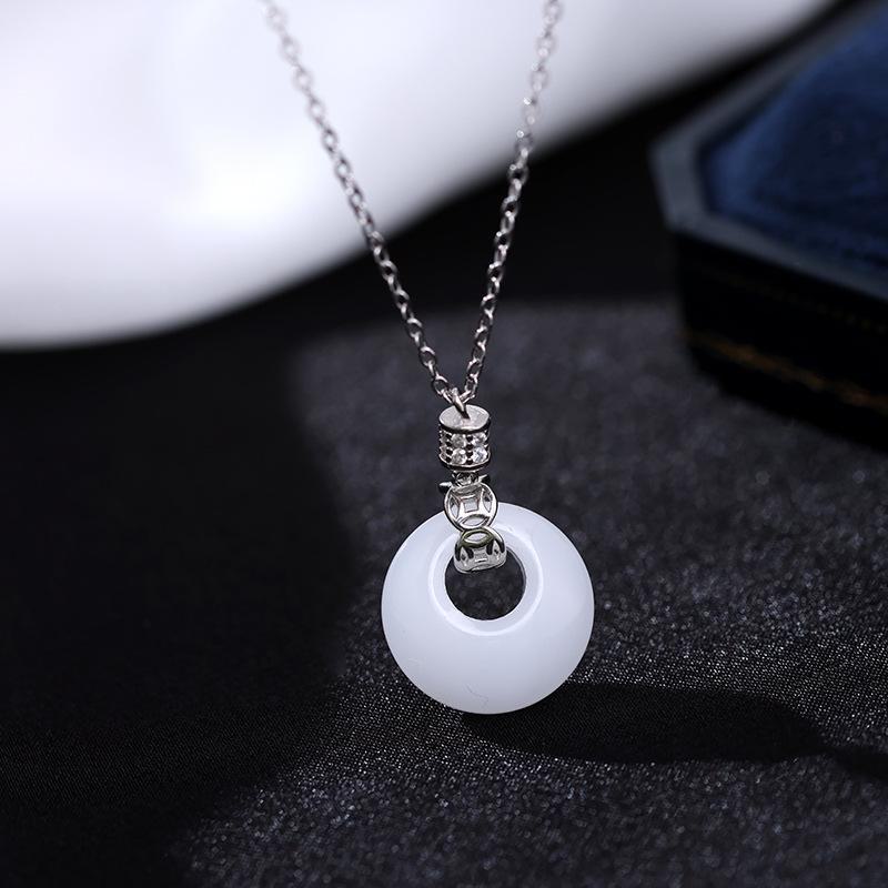 

Banyan Tree S925 Silver Peace Buckle Necklace for Women - Trendy, High-End Clavicle Chain with Ruyi Design NS967, 925 Silver платиновый