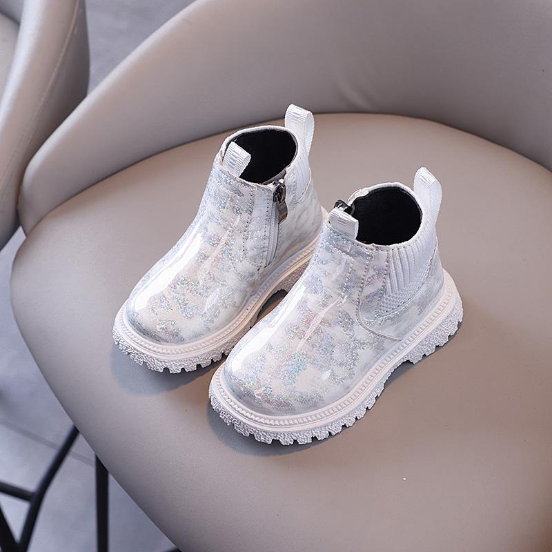 Autumn and Winter Girls' Shoes Children's Short Boots Shiny Leather Fashionable Suitable