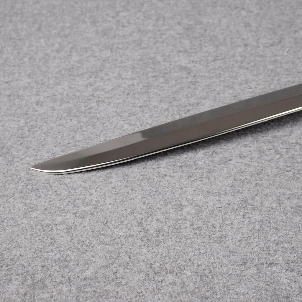 Stainless steel rear tailgate and luggage door garnish for the new Toyota Designed specifically for the Toyota RUIQ Alphard/Vellfire (40 series).