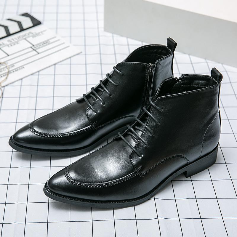 Fashion High Quality Low Heeled Lace Up Brown Chelsea Mens Boots Business Leather Men Designer 2025 Fashion Casual Pointed Cowboy Boots