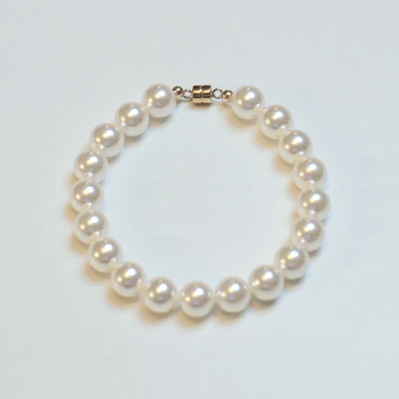 Less is more 8mm pearl bracelet