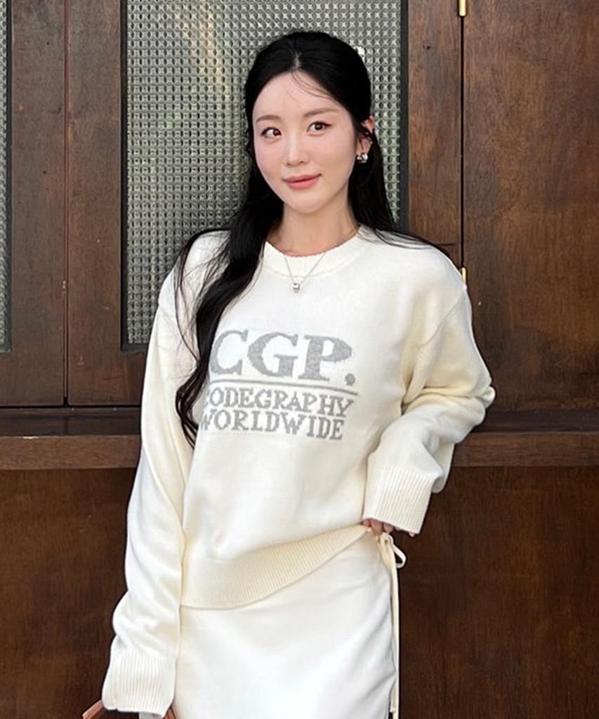 CGP (Women) Square Logo Knit_Cream