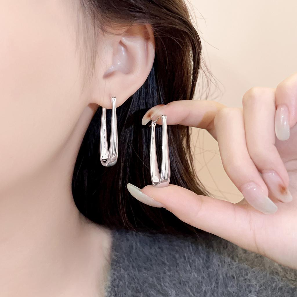 Minimalist U-Shaped Hoop Earrings With Ear Clasp Elegant And Versatile Earrings For Women Small Batch Design