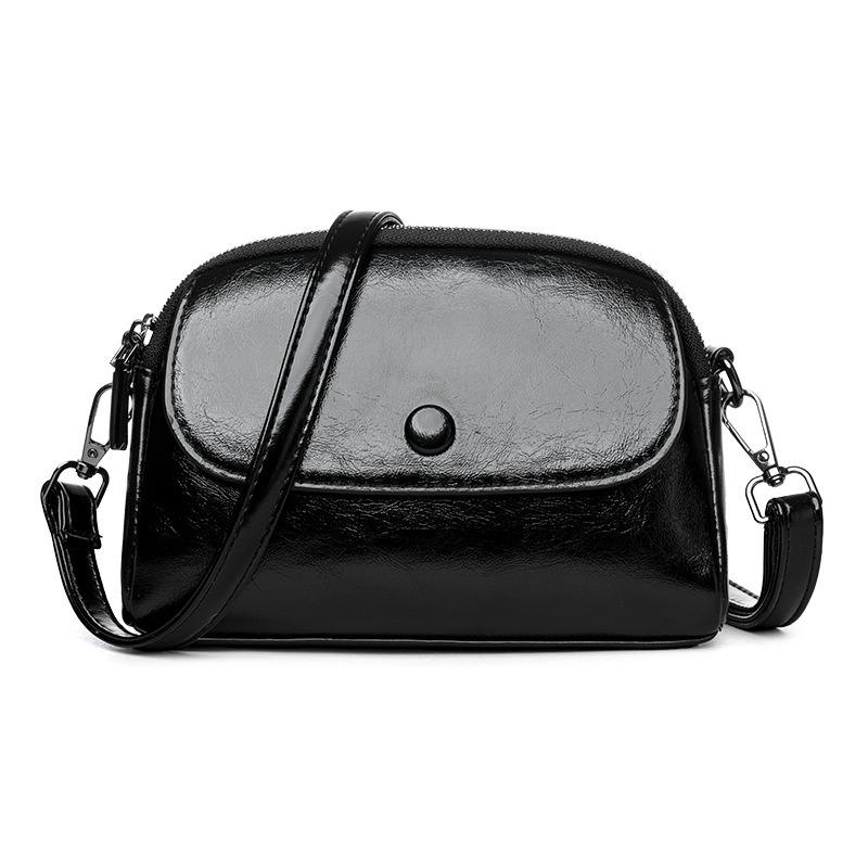 New Oil Wax Leather Retro Crossbody Bag Fashionable Simple Texture Mobile Phone Small Square Bag Versatile Commuter Armpit Shoulder Bag