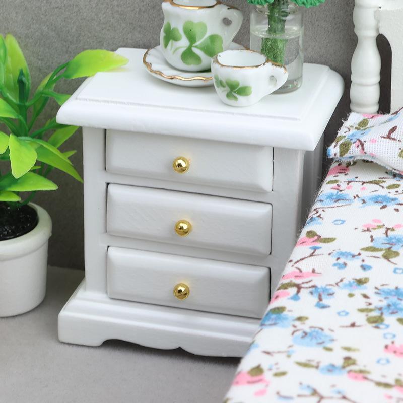 1:12 Dollhouse White Nightstand, Wooden Drawer Side Table for Bedroom, Miniature Furniture Model for Dollhouse Scene