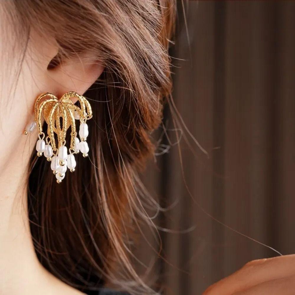 Irregular Metal Flower Earrings Vintage Exaggerated Earrings Pearl Tassel Earrings  Women