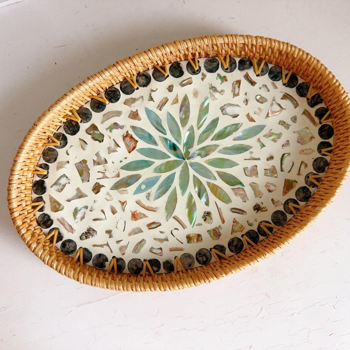 Rattan Fruit Plate Fruit Basket, Oval Hand-woven Shell Tray Household Living Room Snack Desktop Storage Trays