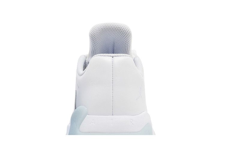 Jordan 11 CMFT Bajo Blanco Azul Hielo Gris Fútbol (De las mujeres)