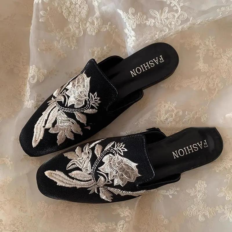 Fashion Outside Slides 2025 Luxury Casual Women's Mules Slippers and Ladies Sandals On Promotion Cheap Liquidation 39 Summer Shoes Sale