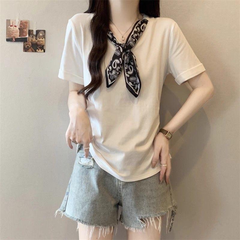 

Plus Size V-Neck Short-Sleeved Silk T-Shirt for Women - Summer Arrival with Irregular Hem Design for a Slimming Effect. 2XL (141-160 jin) белый