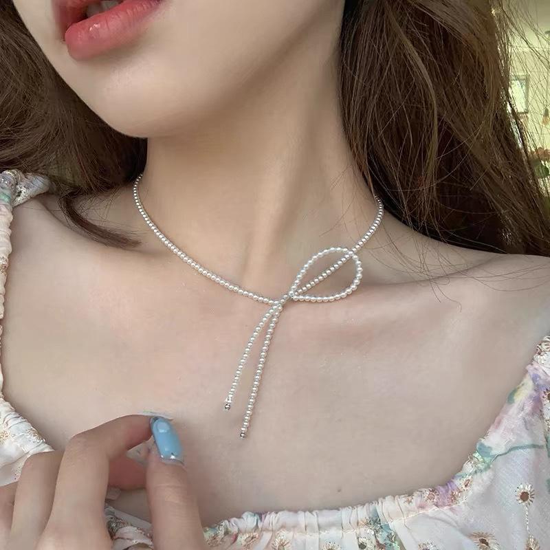 Pearl Necklace Women's Niche Light Luxury Design High-end Fashion Temperament Collarbone Chain Neck Chain Sweater Chain Bead Chain