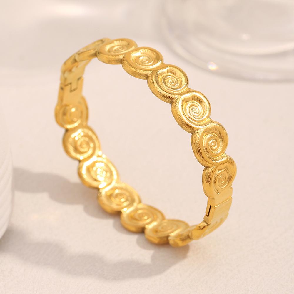 Summer Women's Conch Bracelet, New Creative Design, Beach Style Fashionable Jewelry, Unique Design To Show Personalized Jewelry.