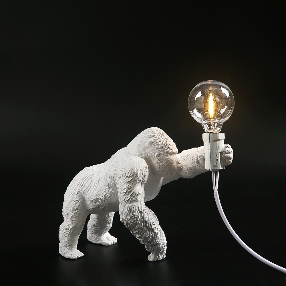 Lampă de masă din rășină Animal Gorilla Ornamente mici Mini Gorilla Lumini LED drăguțe Decor pentru interior Corp de iluminat lampa de masă artizanală