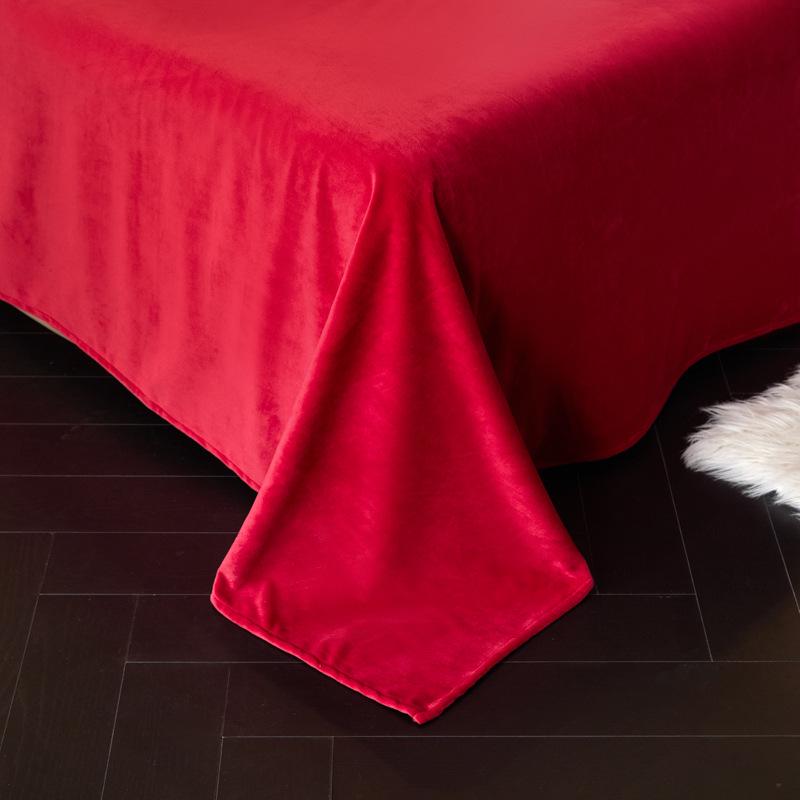 Plush Coral Fleece Winter Bedding Set: Thickened Velvet Duvet Cover, Flannel Bed Sheet, and Pillowcases