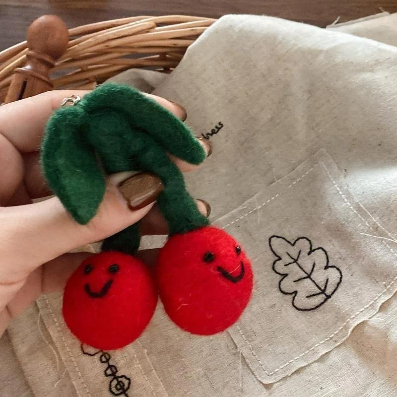 Eco-Friendly Felt Green Vegetable Keychain Adorable Lightweight Bag Pendant Schoolbag Ornament for Students Daily Use
