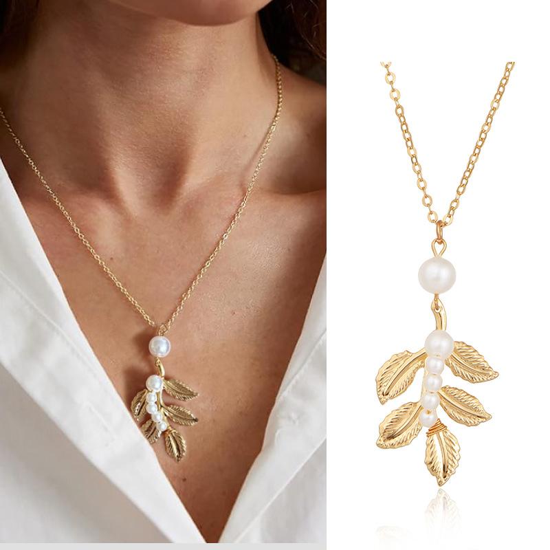 Fashion Leaf Necklace, Pearl Long Collarbone Chain Baroque Pendant Necklace