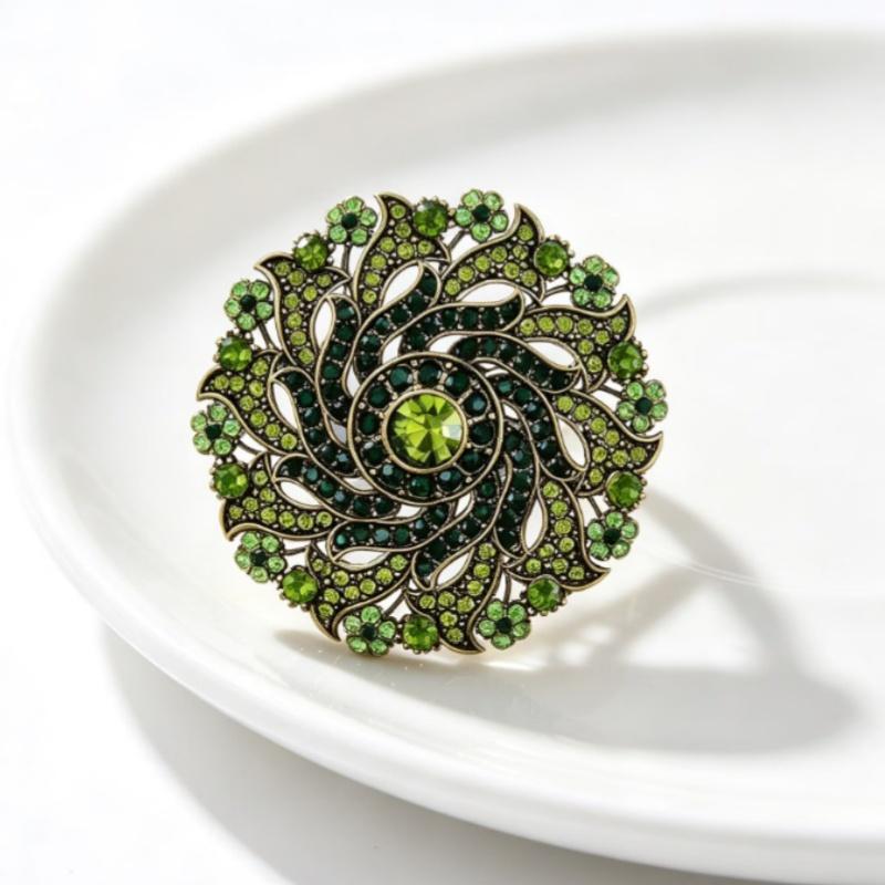 Vintage Antique Bronze Brooch Sparkling Green Rhinestone Floral Design For Wedding Evening Party Daily Outfits Decoration