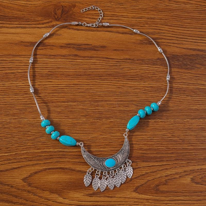 Ethnic Inspired Turquoise and Leaf Tassels Pendant Necklace Lightweight Retro Clavicle Jewelry Accessory for Daily Wear