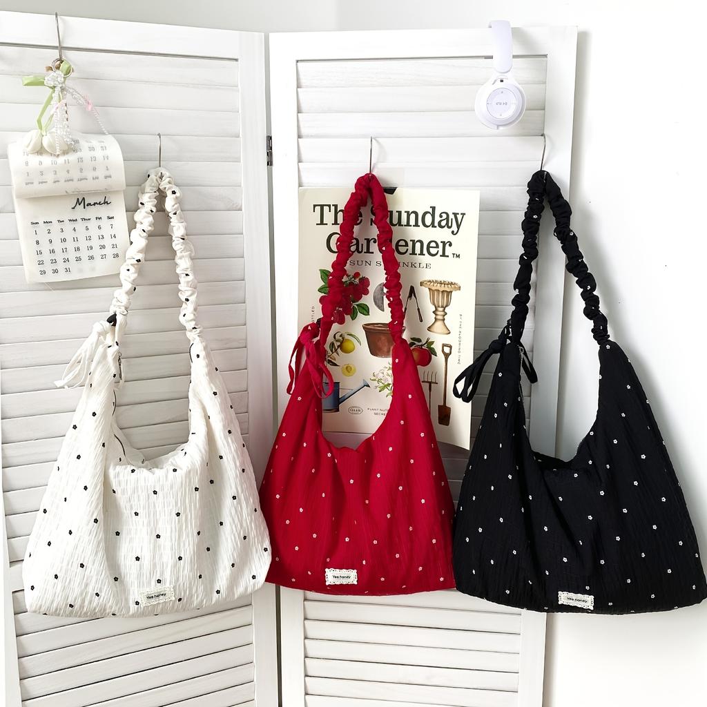 Miniature crossbody bag, large capacity, floral pleated shoulder bag, Korean style, relaxed tote bag, fashionable women's crossbody bag.