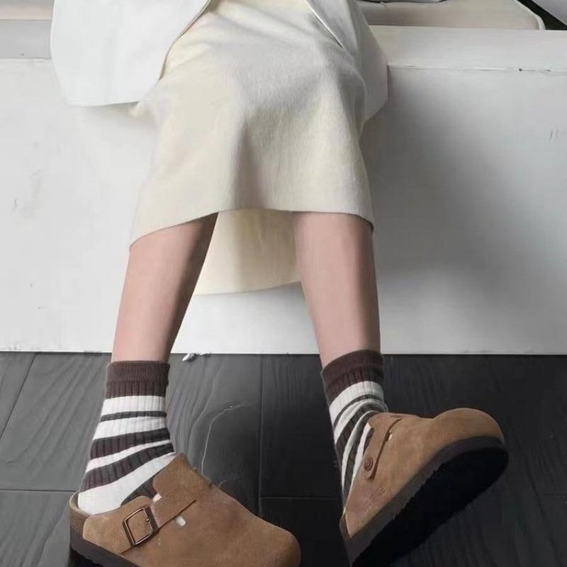 Neue Damen Clogs für Damen Mode Kork Wildleder Pantoletten Slipper Klassischer Kork Rutschfest für Outdoor Hausschuhe mit Fußgewölbeunterstützung D230