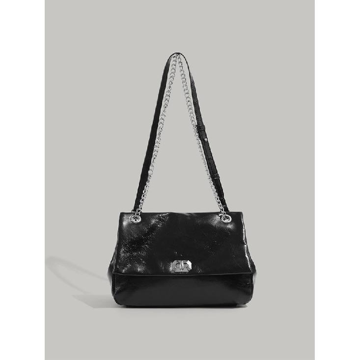 

2025 New Women s Bag Underarm Bag Fashion Versatile Chain Small Square Bag Niche High-end Commuter Shoulder Crossbody чёрный