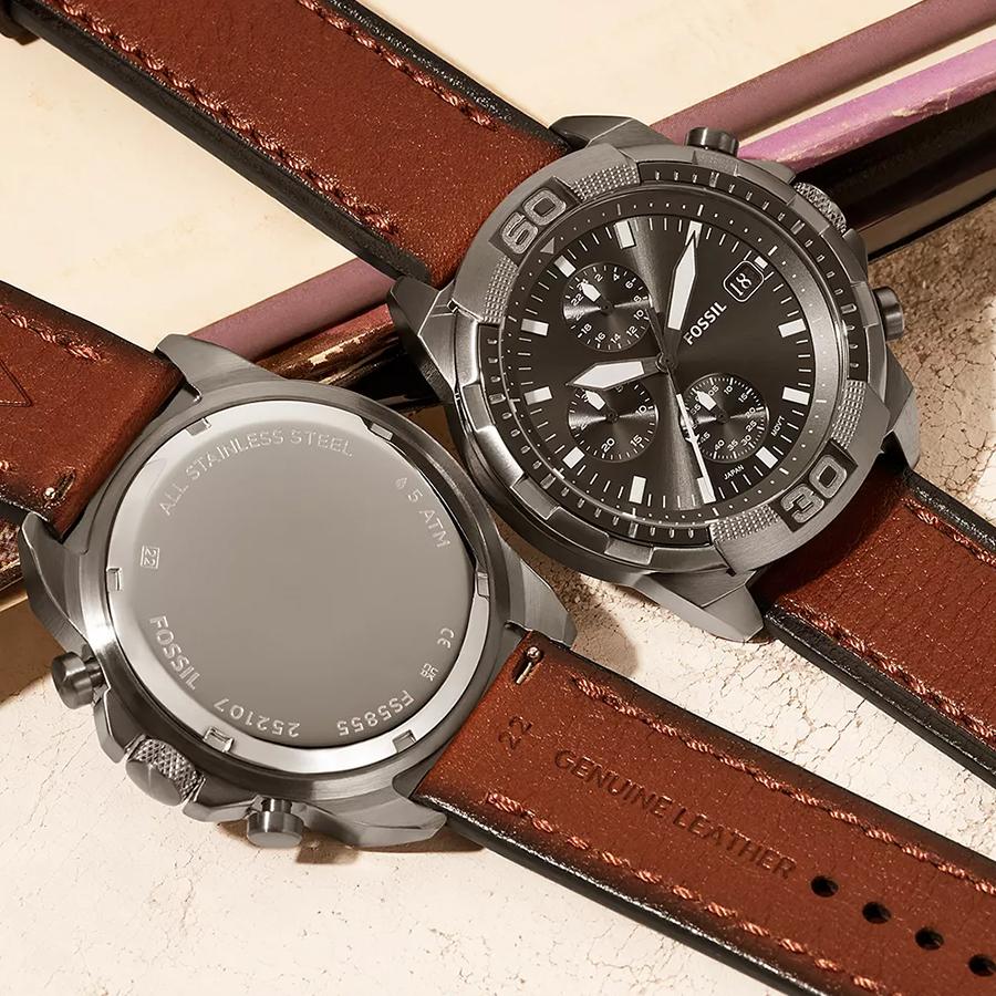 Fossil Ceas de mână bărbătesc cu quartz, cu trei ace, din piele, carcasă din oțel inoxidabil/sticlă rezistentă la zgârieturi FS5855