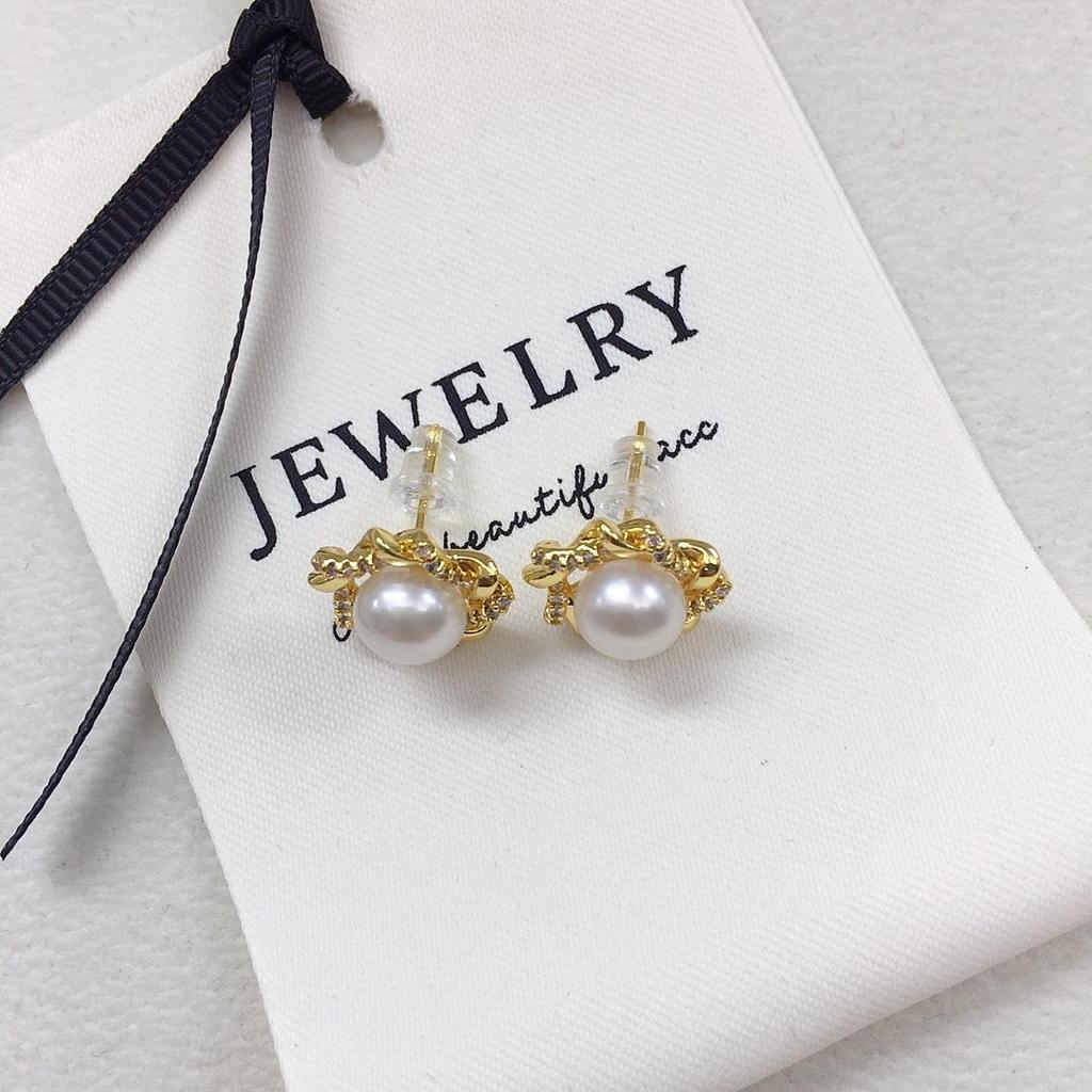 Natural Freshwater Pearl & Zircon Flower Stud Earrings for Women - Elegant, High-Quality Design