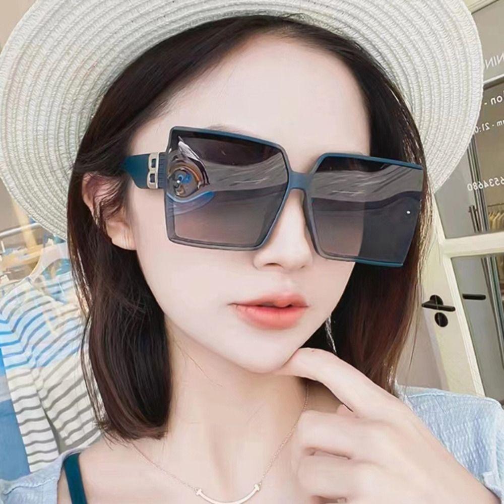 

Vintage Oversized Sunglasses Women Men Gradient Eyewear New Letter B Sun Glasses