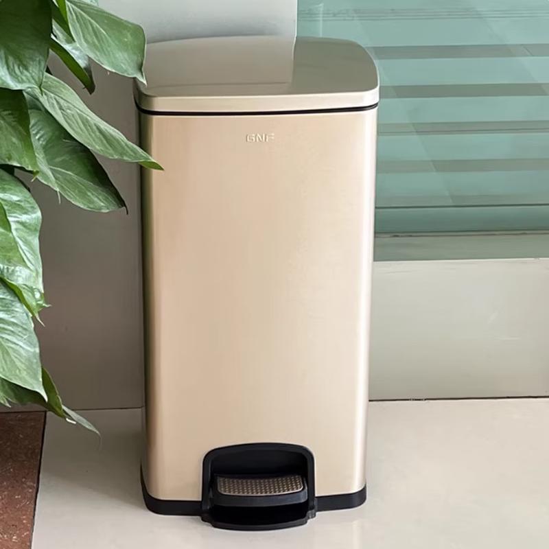GUAIKEAI Stainless Steel Foot Pedal Trash Can