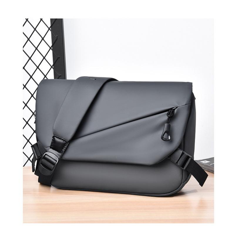 Men's Crossbody Bag, Lightweight Outdoor Travel Bag, Street Trend, High-end Feel, Durable Single-shoulder Bag for Women