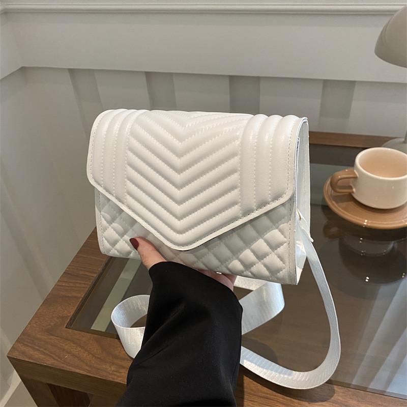 Fashionable Solid Color Plaid Small Square Bag For Women Elegant Chic Design