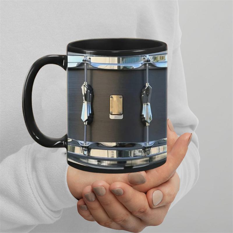 Černý vintage hrnek na bicí Vtipné dárky k bubnování, kreativita Bubnování Šálek kávy Hrací hrnek na buben Keramický hrnek pro bubeníka nebo milovníka bubnů